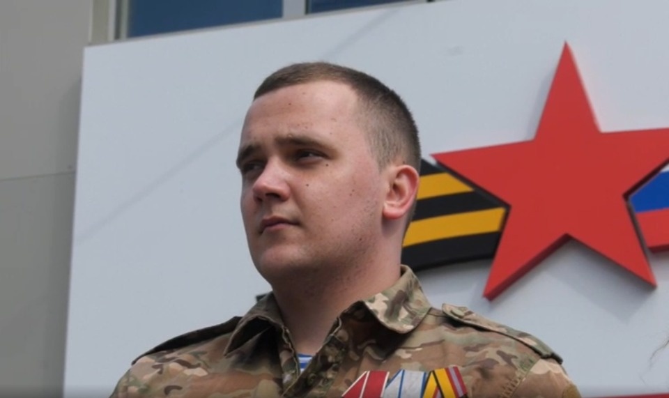 Фонд «Защитники Отечества» вручил ключи от автомобиля псковскому ветерану СВО