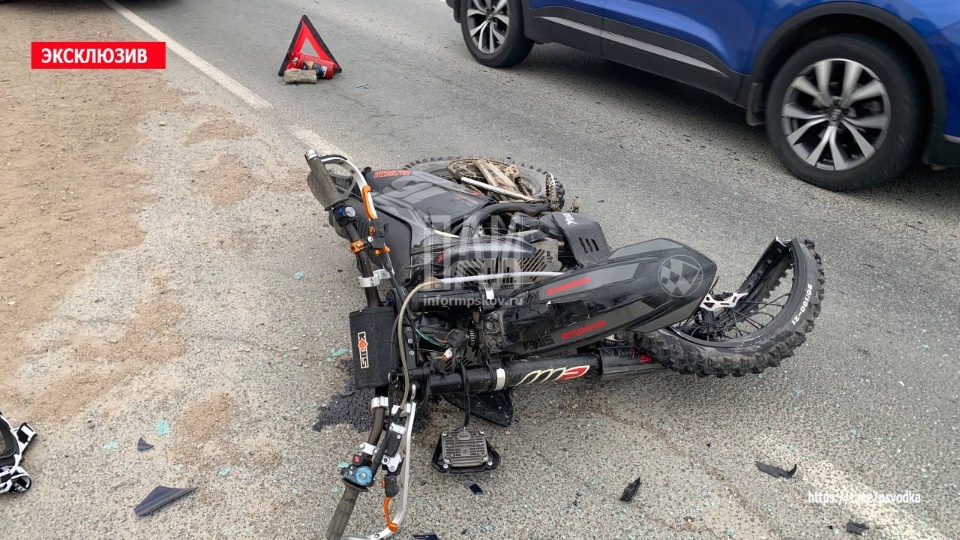 Несовершеннолетний водитель питбайка пострадал в ДТП в Псковском районе 