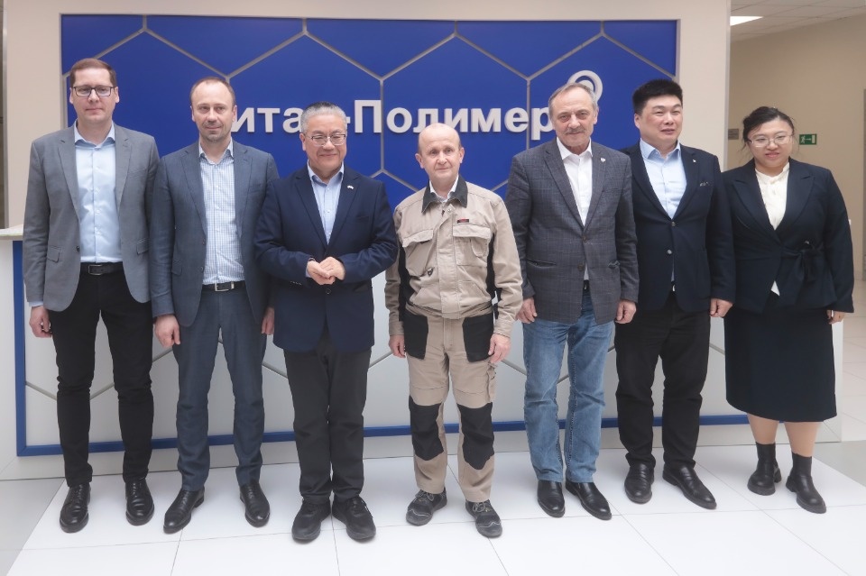 Генконсул КНР и китайская бизнес-миссия посетили завод «Титан-Полимер»