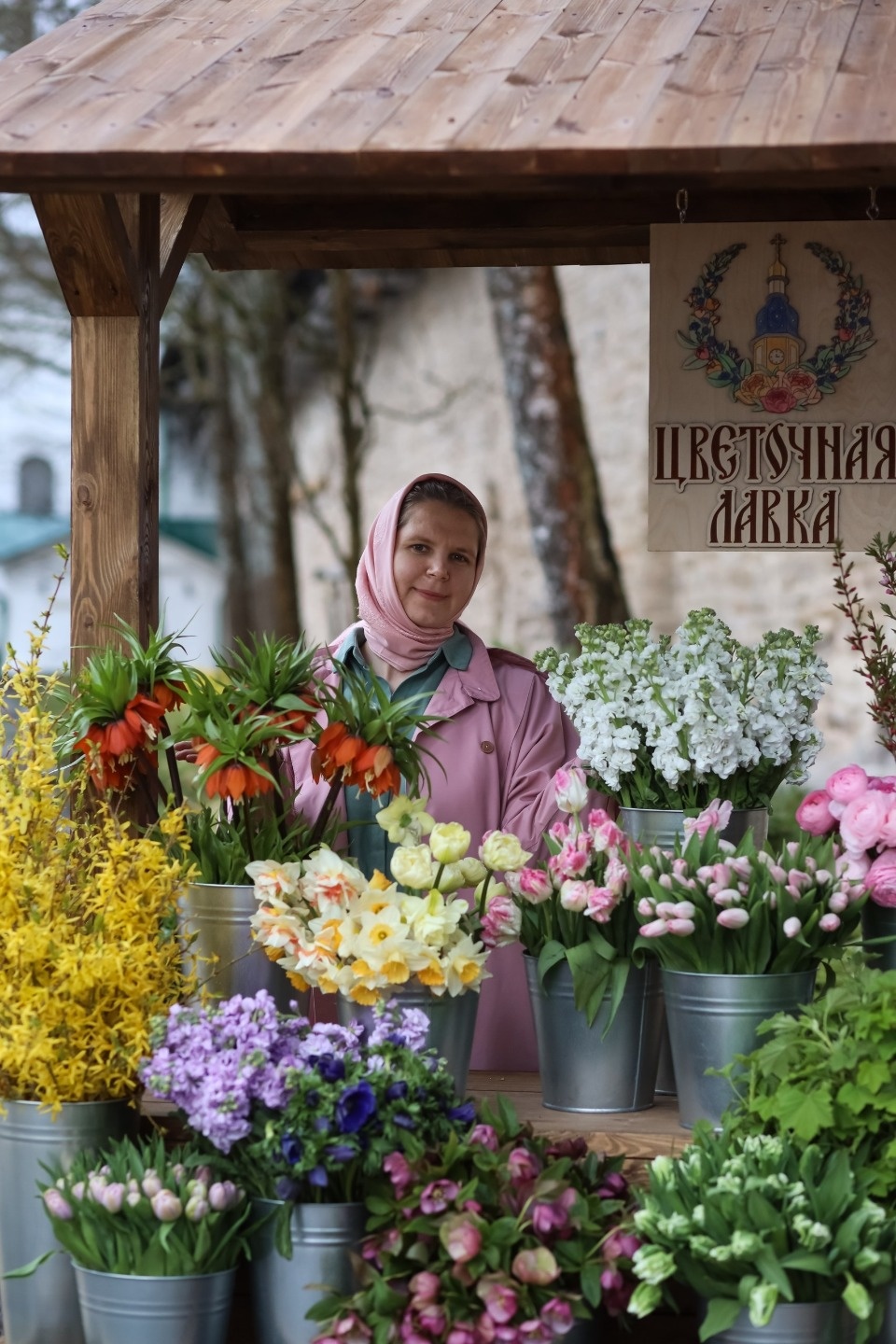 Цветочная лавка теперь работает в Псково-Печерском монастыре Цветочная лавка теперь работает в Псково-Печерском монастыре