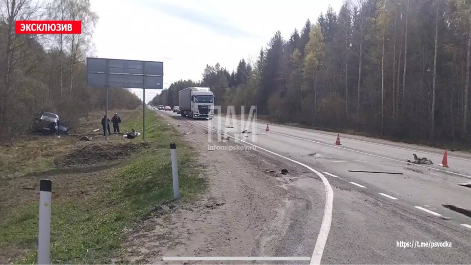Еще 12 человек пострадали в результате ДТП на дорогах в Псковской области Еще 12 человек пострадали в результате ДТП на дорогах в Псковской области