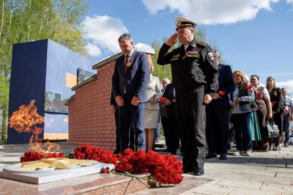12 Вечных огней зажглись сегодня в рамках Всероссийской акции «Храним огонь Победы»