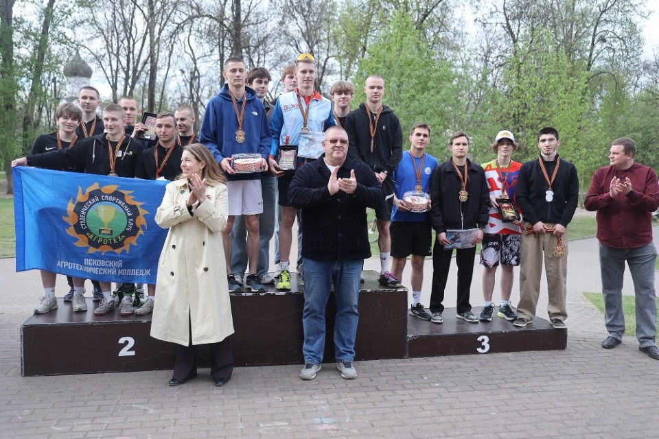 Триумф чемпионов Триумф чемпионов