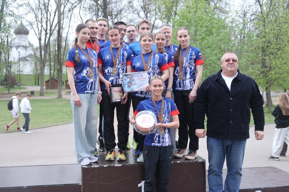 Триумф чемпионов Триумф чемпионов
