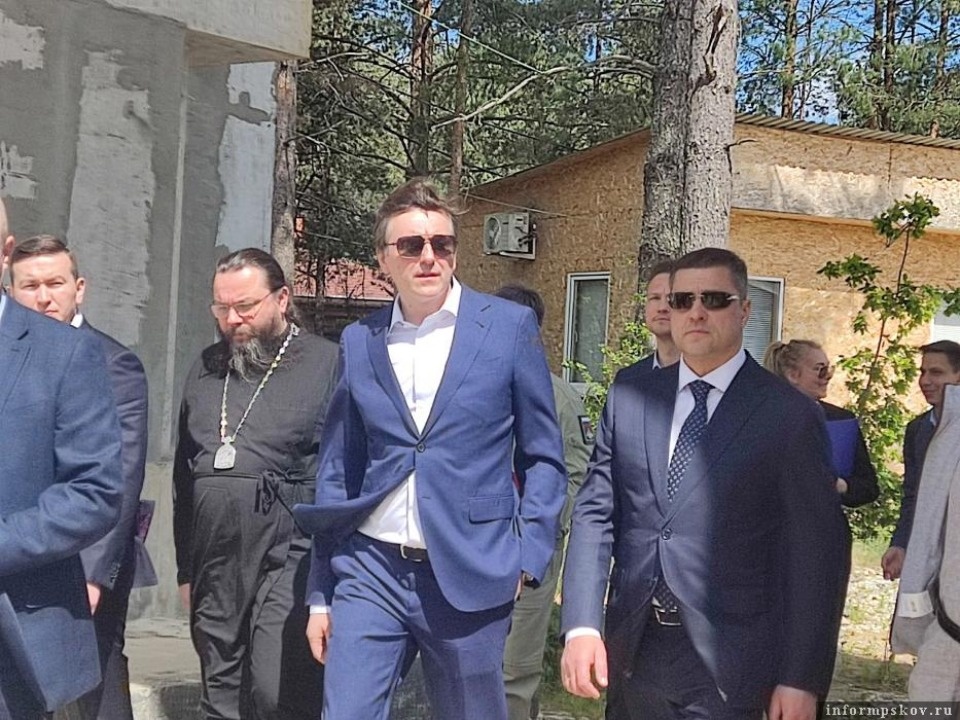 Министр просвещения РФ прибыл в Псковскую область с рабочим визитом Министр просвещения РФ прибыл в Псковскую область с рабочим визитом