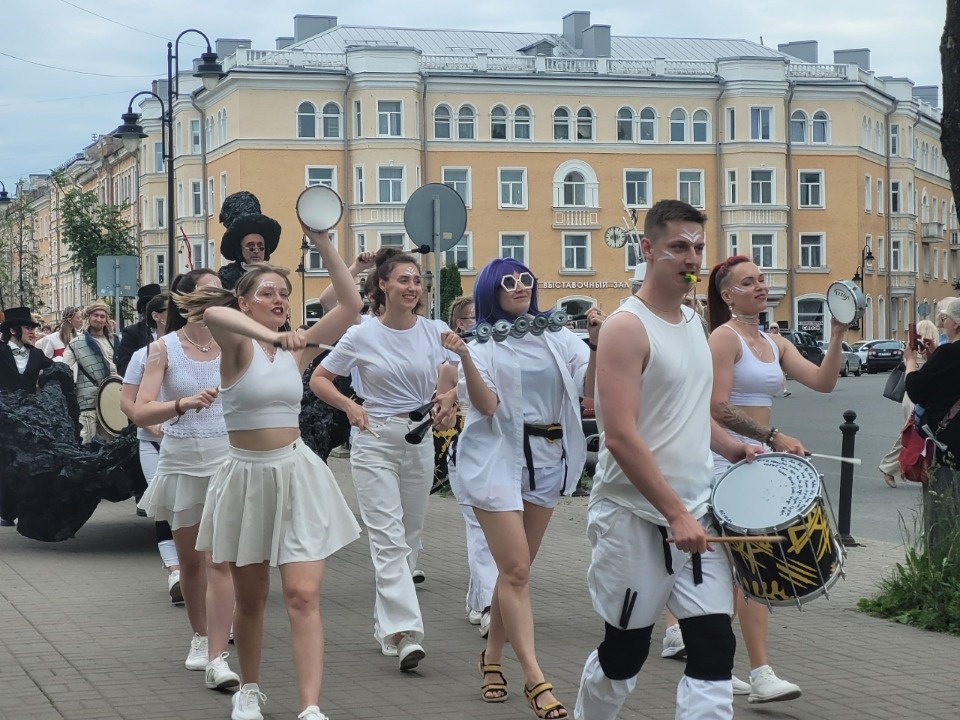Гуляй, честной народ!