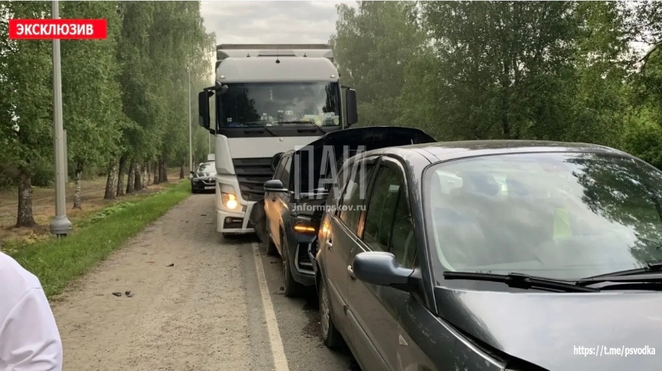 16 человек пострадали в результате ДТП в Псковской области за неделю 16 человек пострадали в результате ДТП в Псковской области за неделю