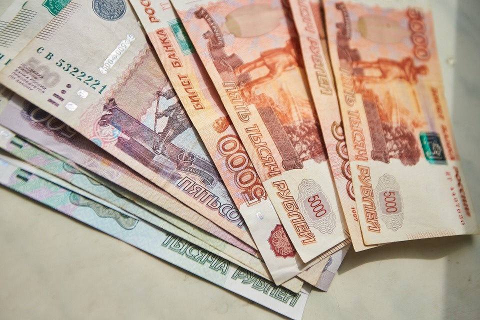 Слесаря оштрафовали за попытку кражи дизельного топлива в Дно