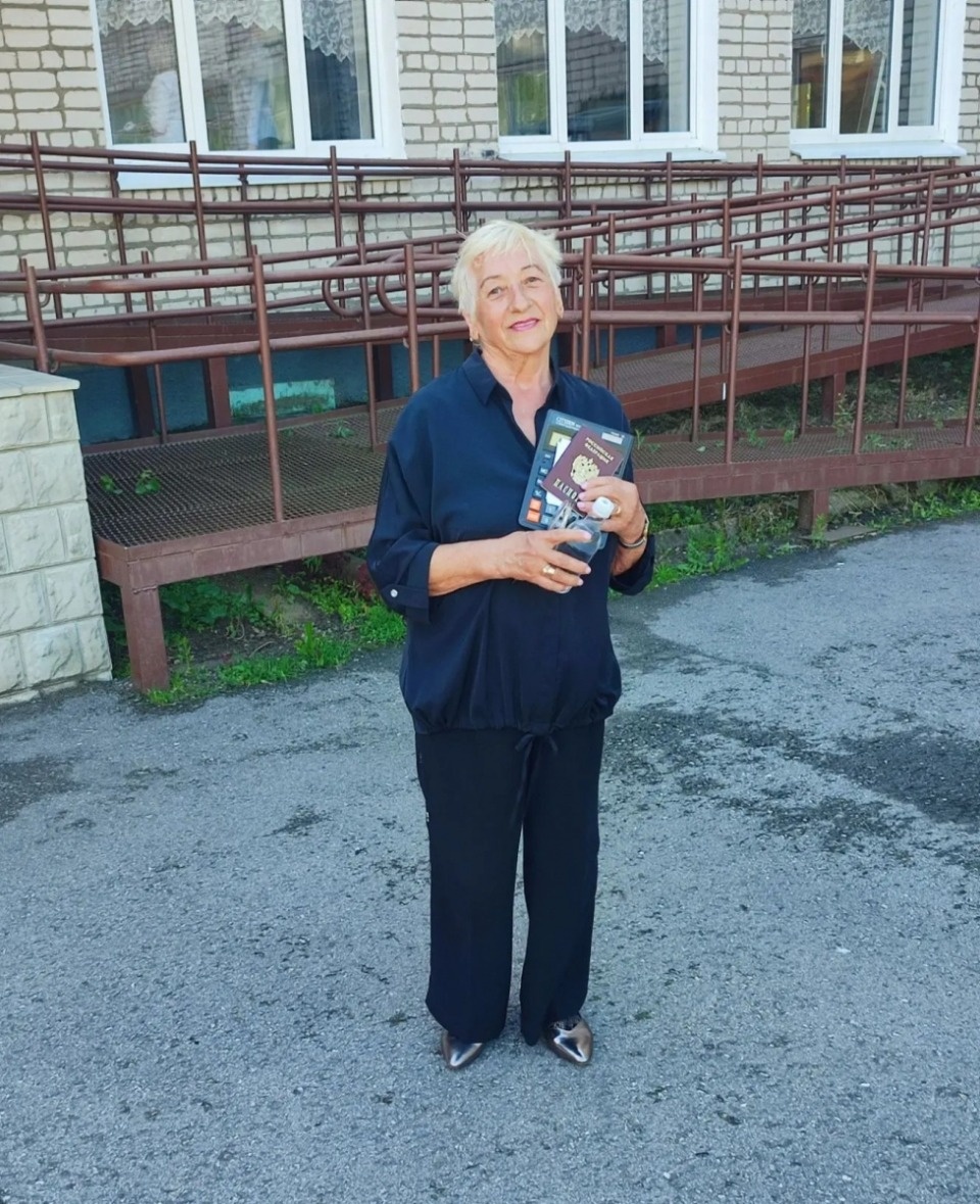 75-летний учитель из Пскова написала ЕГЭ по химии 75-летний учитель из Пскова написала ЕГЭ по химии
