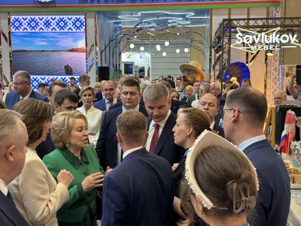 Стенд Псковской области на Форуме регионов в Минске посетила Валентина Матвиенко Стенд Псковской области на Форуме регионов в Минске посетила Валентина Матвиенко