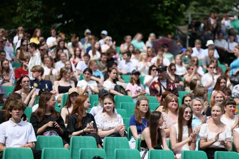 «Псковский выпускной – 2026» проходит в Зелёном театре 1 июля «Псковский выпускной – 2026» проходит в Зелёном театре 1 июля