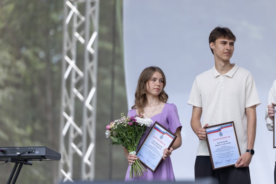 А дальше взрослая жизнь