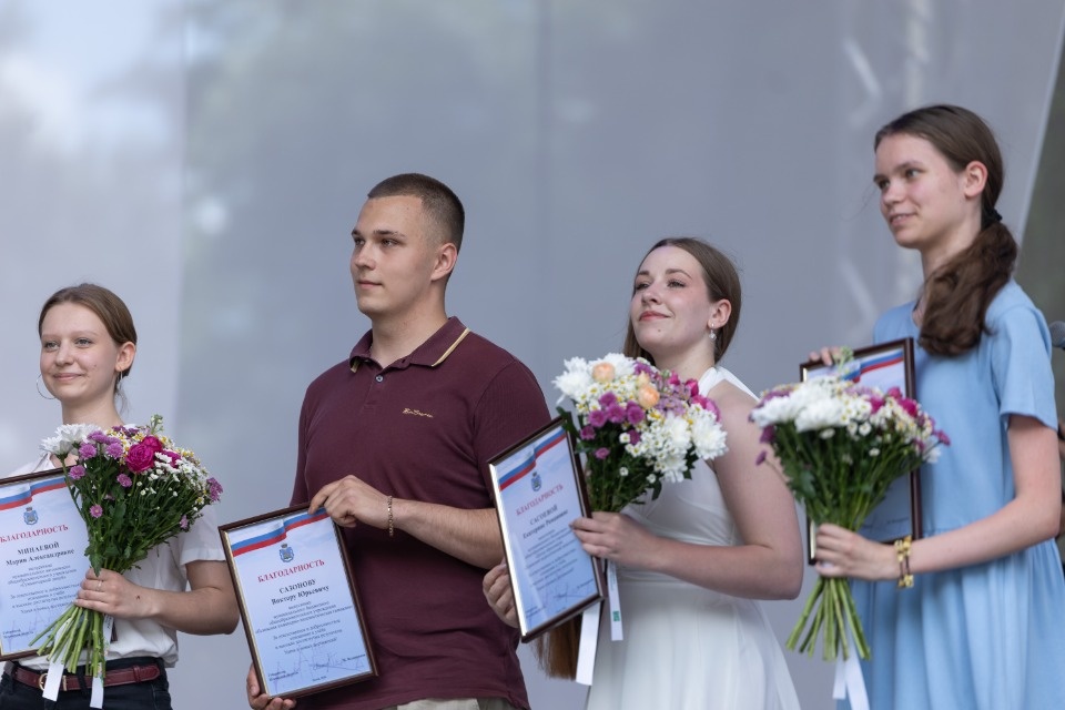 А дальше взрослая жизнь