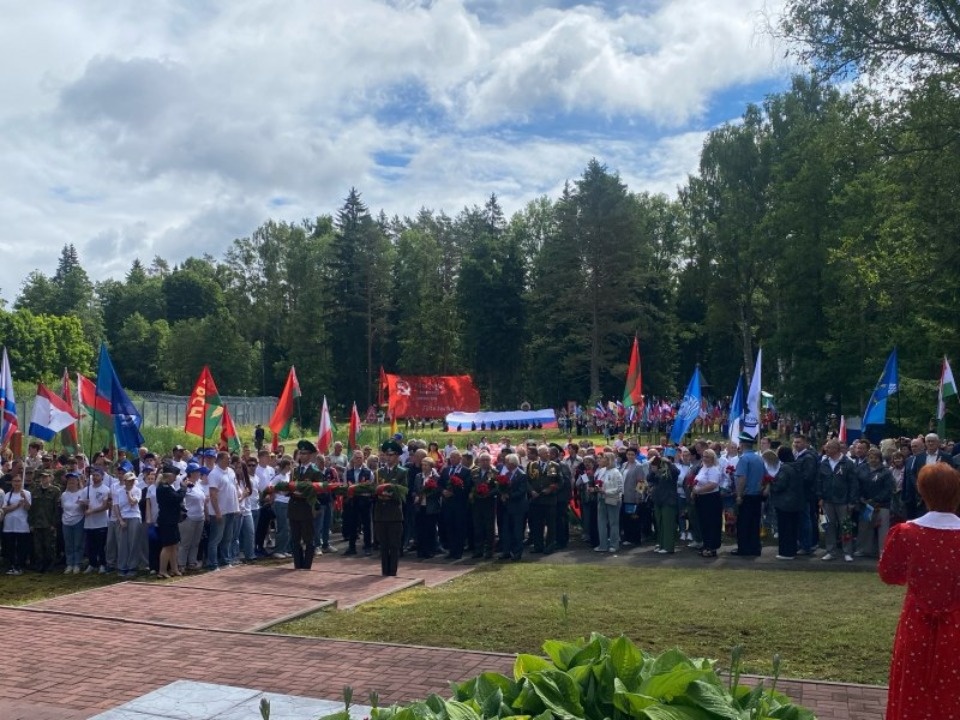 Международная встреча прошла на Кургане Дружбы в Псковской области