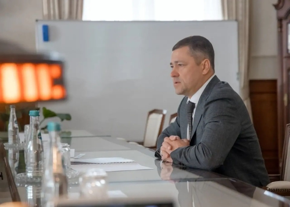 Возможность переноса сроков реконструкции гражданского сектора аэропорта Пскова обсудили в Минтрансе Возможность переноса сроков реконструкции гражданского сектора аэропорта Пскова обсудили в Минтрансе
