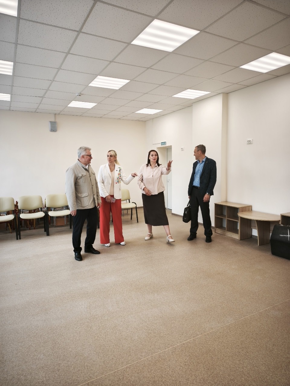 Депутаты ЕР проверили качество капремонта в детском саду в Великих Луках
