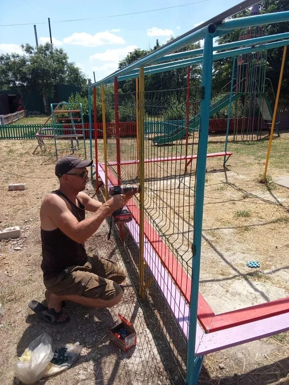 Новая веранда для детсада появилась в Ивановском округе Херсонской области благодаря псковичам Новая веранда для детсада появилась в Ивановском округе Херсонской области благодаря псковичам