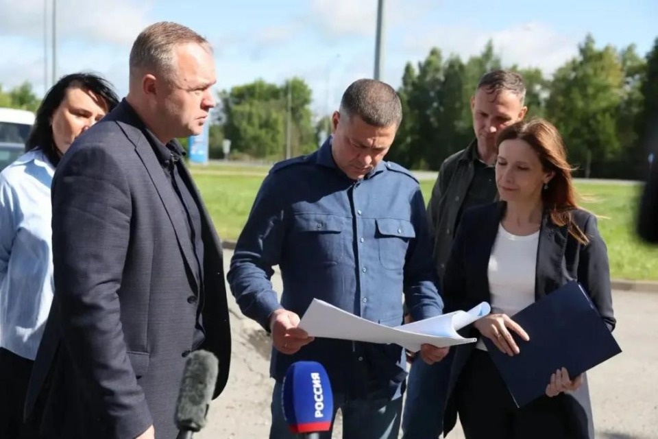 Ведерников проконтролировал наличие топлива в Островском районе Ведерников проконтролировал наличие топлива в Островском районе