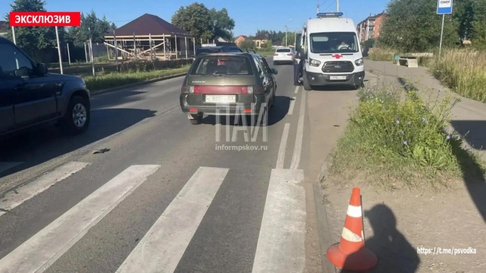 Сбитого мужчину госпитализировали в Великих Луках