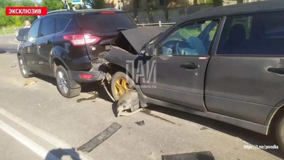 Три человека пострадали в ДТП в Великих Луках