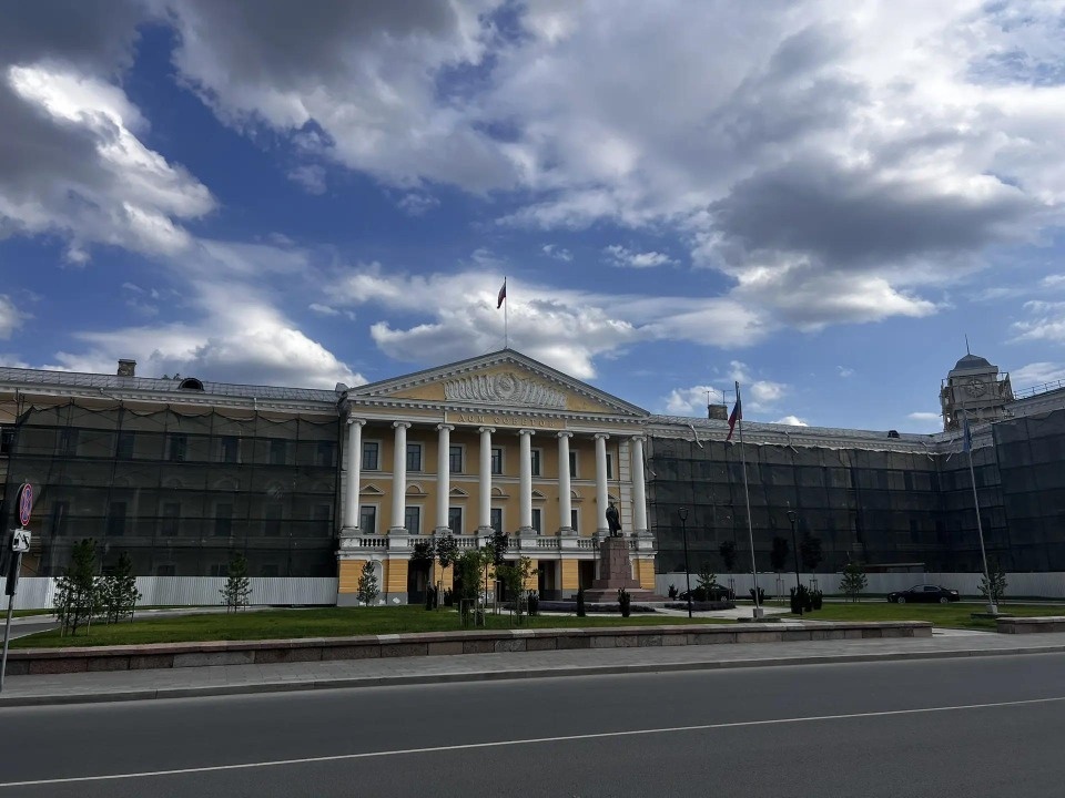  Дворцов заманчивые своды