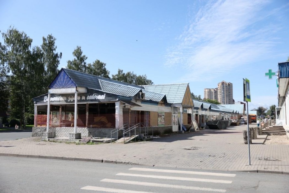 В Пскове сносят «Магеллан» 