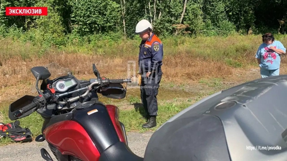 Мотоциклист из Санкт-Петербурга пострадала в ДТП в Печорском районе Мотоциклист из Санкт-Петербурга пострадала в ДТП в Печорском районе