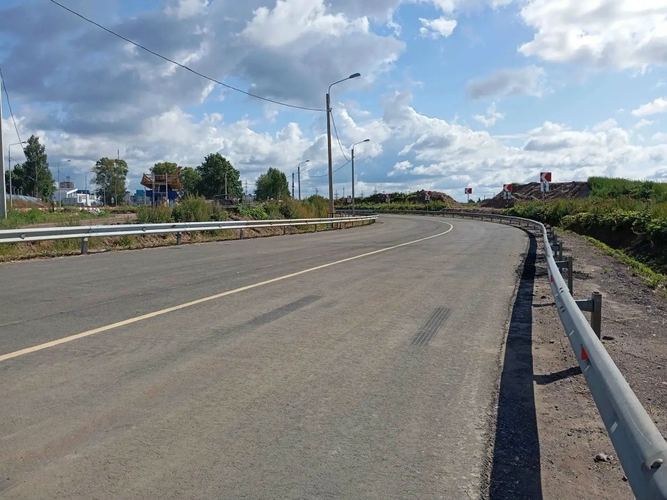Движение по временному объезду запустили под Псковом из-за строительства Северного обхода Движение по временному объезду запустили под Псковом из-за строительства Северного обхода