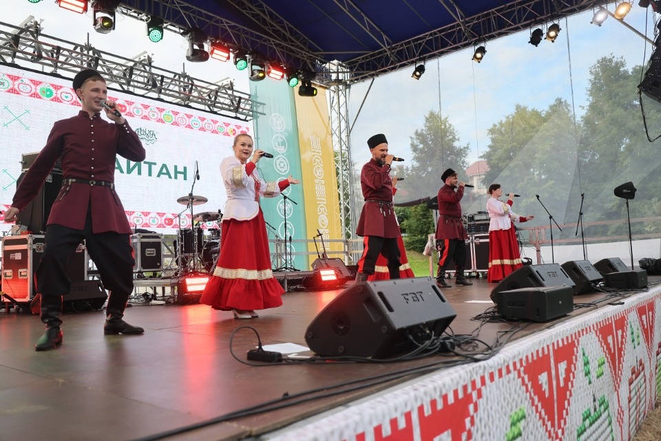 Яркая «Лешуга»
