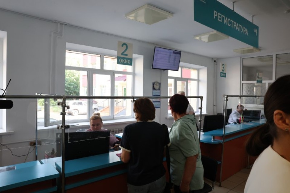 В Великих Луках планируют расширить площади поликлиники №2