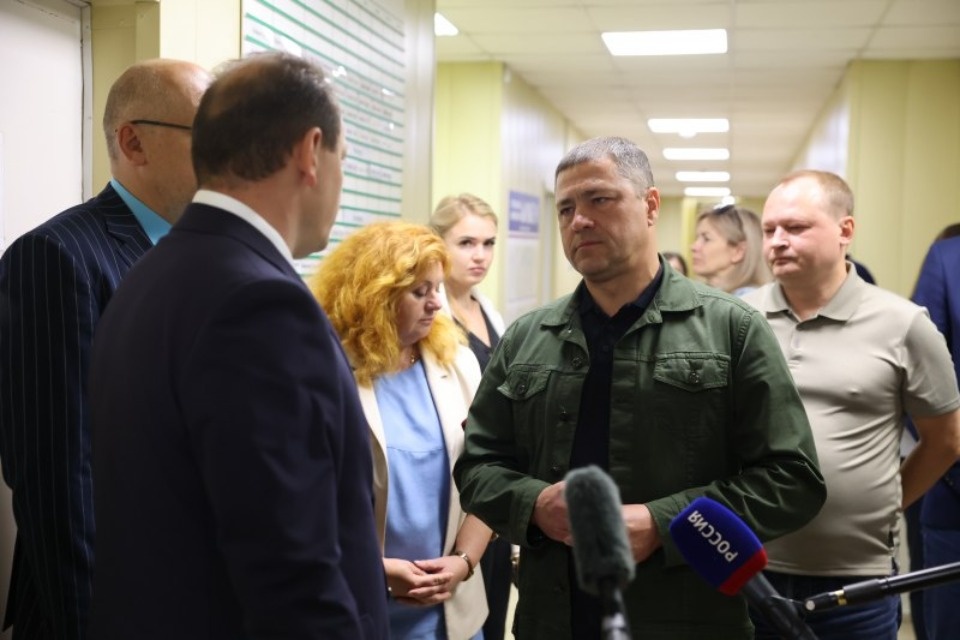 В Великих Луках планируют расширить площади поликлиники №2