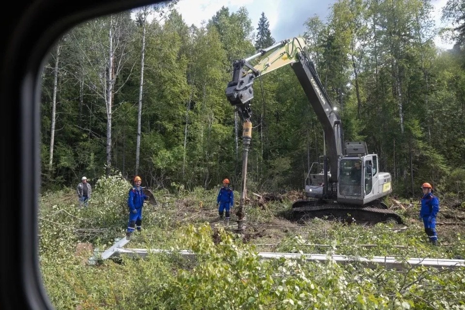 Энергетики вернули свет в дома почти всех жителей Псковской области