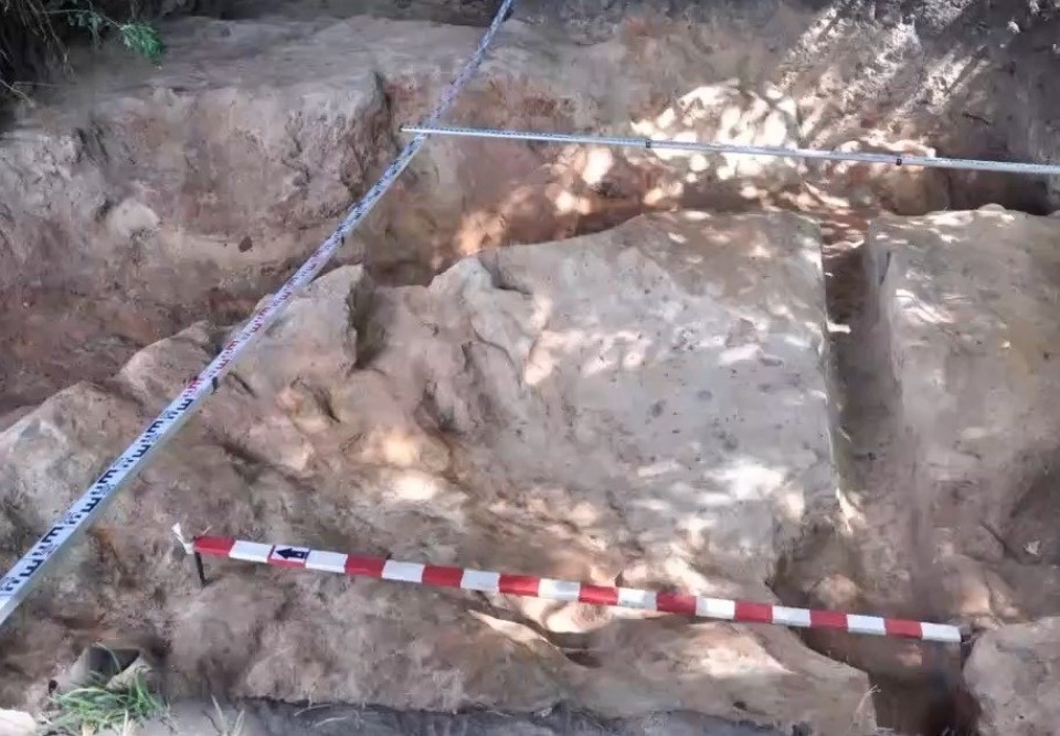 В Псковской области археологи нашли останки кремированного воина с наконечником копья