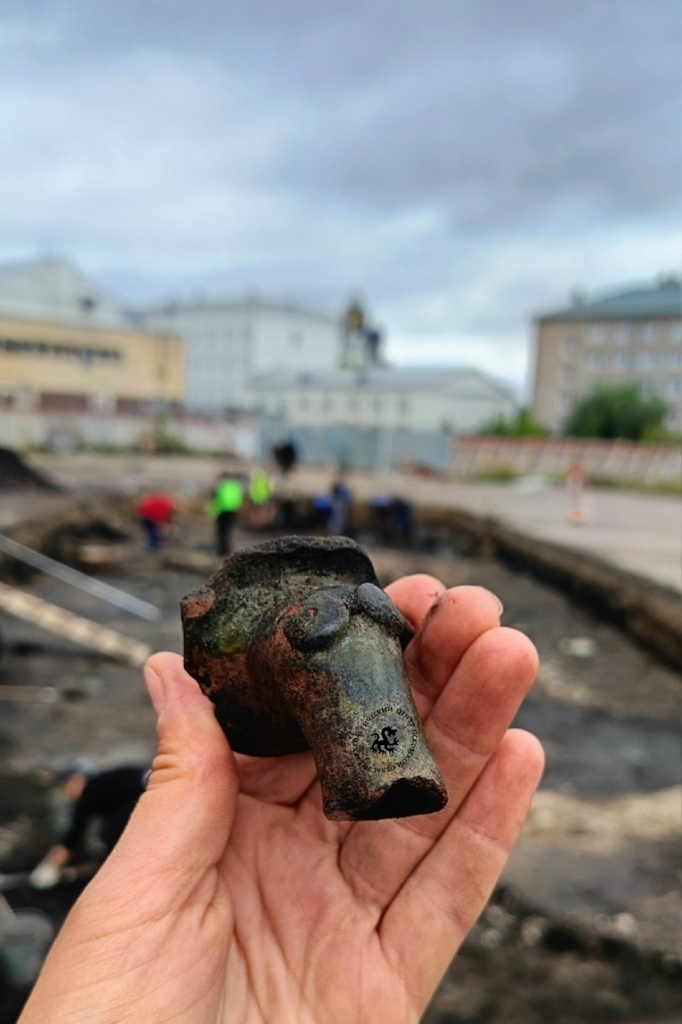 Носик водолея нашли археологи на месте бывшего Белорусского рынка в Пскове