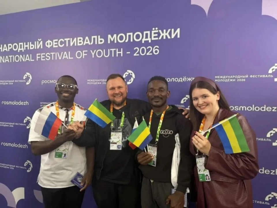 Хоровод, корейское караоке и 5000 картинок: псковичи покоряют Екатеринбург Хоровод, корейское караоке и 5000 картинок: псковичи покоряют Екатеринбург