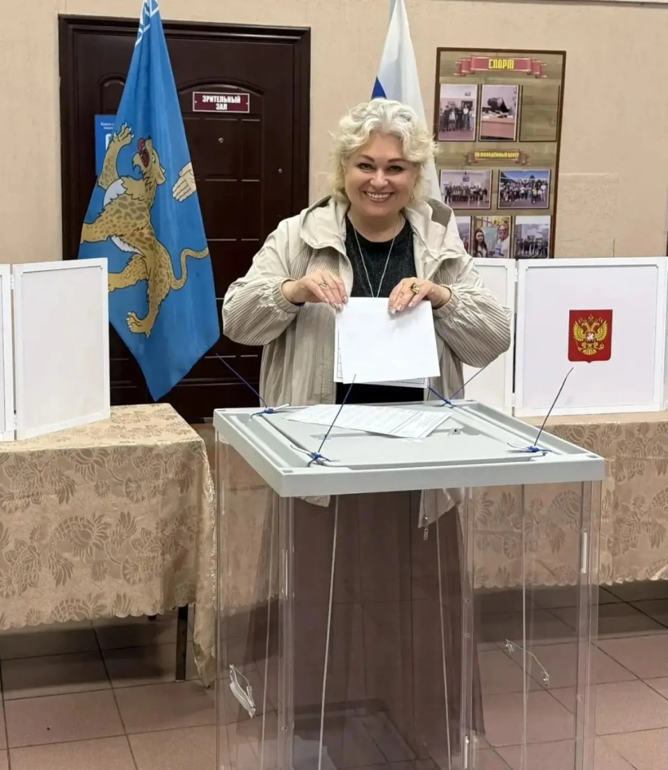 Глава Гдовского района Вера Алексеева проголосовала на выборах Глава Гдовского района Вера Алексеева проголосовала на выборах