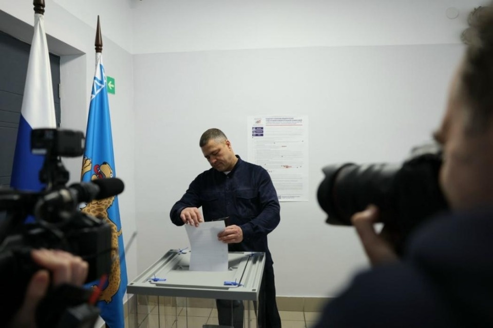 Губернатор Михаил Ведерников проголосовал на выборах в Пскове