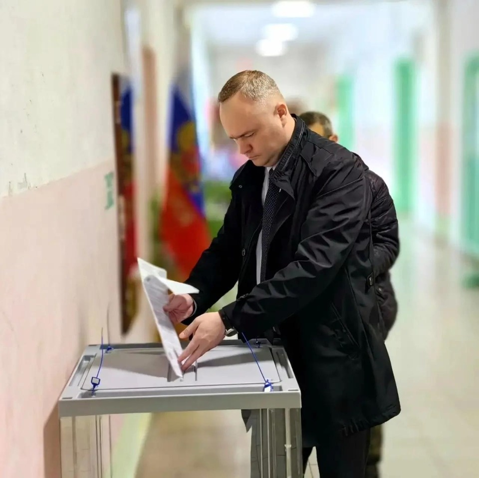 Главы муниципалитетов Псковской области голосуют на выборах Главы муниципалитетов Псковской области голосуют на выборах