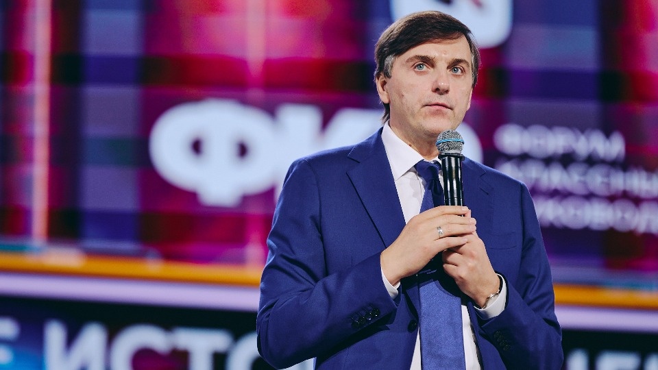 Псковские педагоги и директора школ представляют регион на Форуме классных руководителей и Форуме директоров школ в Москве
