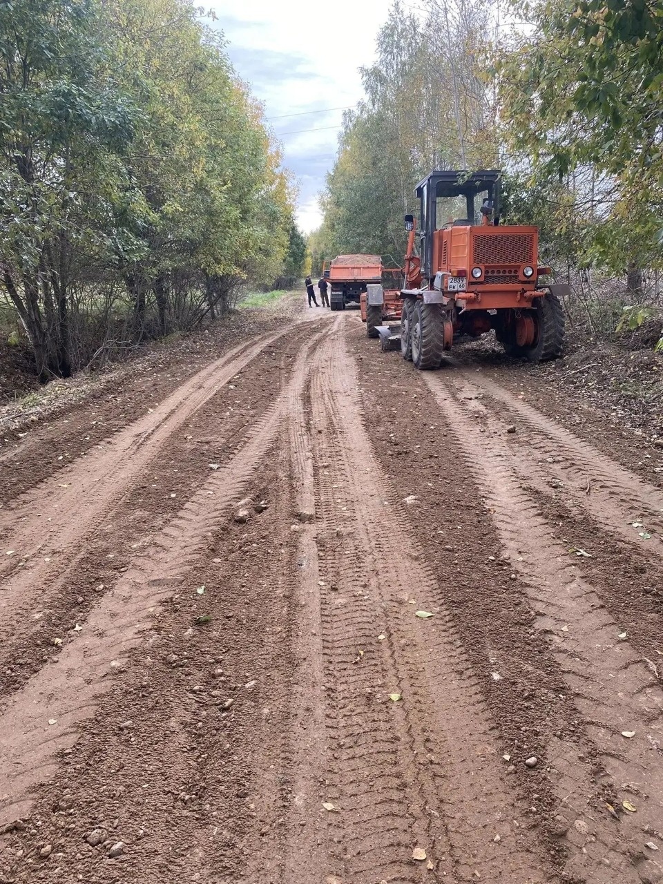 В Новоржевском районе начали отсыпать дорогу «Крюково – Глазово»