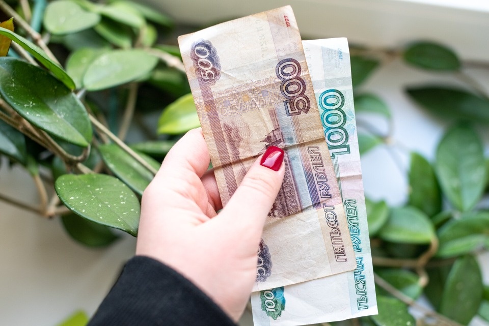Нарядчик из Дно оштрафован на 120 тысяч рублей за взятки по 500 рублей