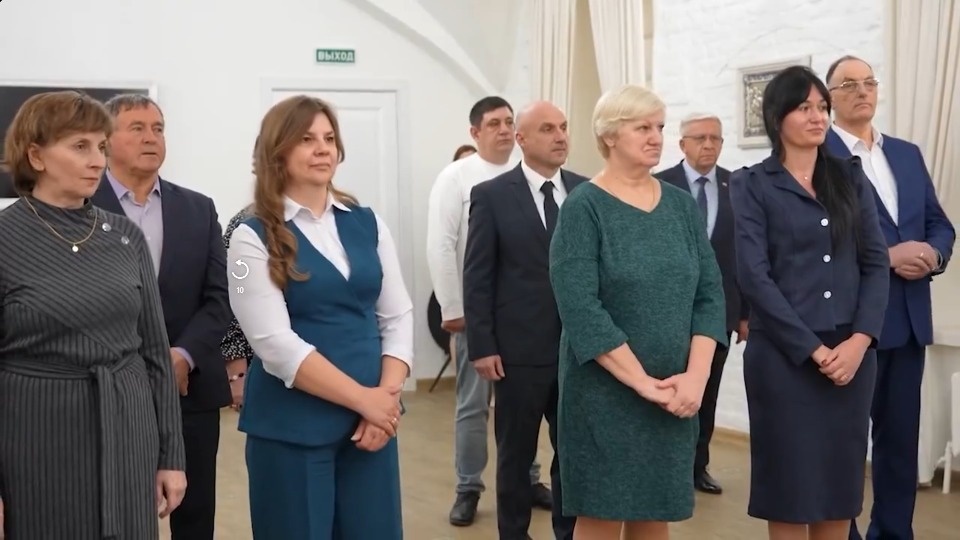Псковский губернатор наградил аграриев и рассказал о поддержке АПК