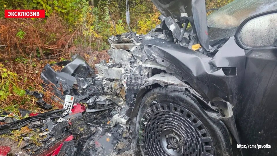 Два человека погибли и 16 пострадали в результате ДТП в Псковской области за неделю 