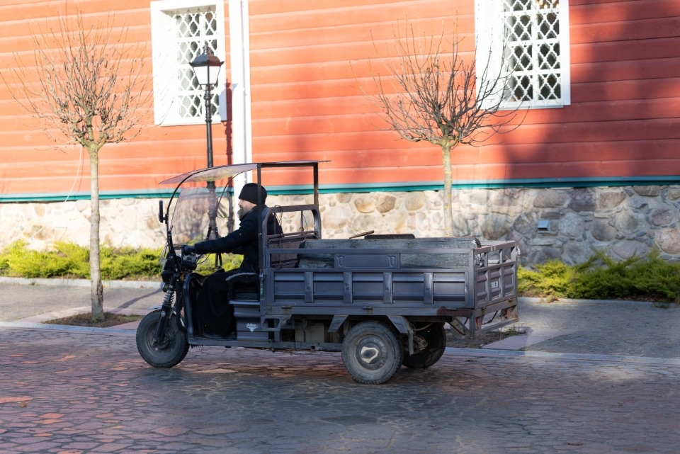 Прогулка по святой обители Прогулка по святой обители