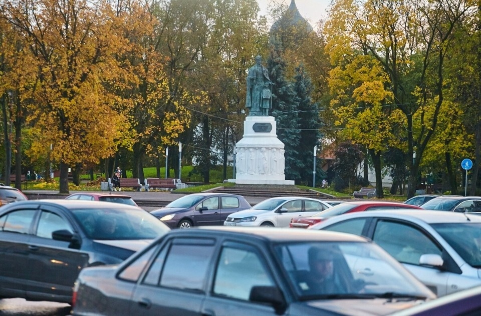 Почти 5,5 тысячи жителей Псковской области получили права в 2025 году