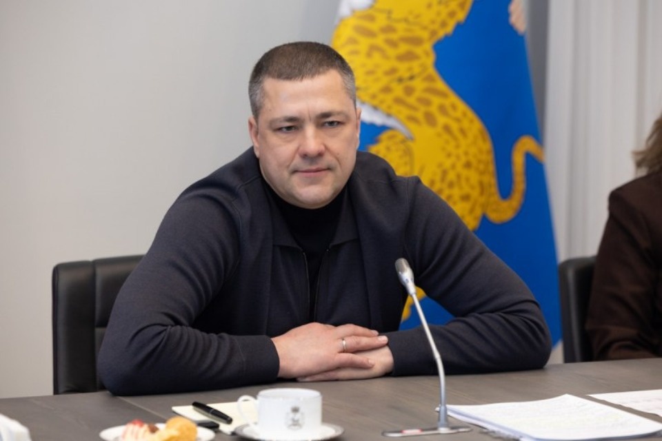 Михаил Ведерников обсудил с редакторами районных газет итоги года Михаил Ведерников обсудил с редакторами районных газет итоги года