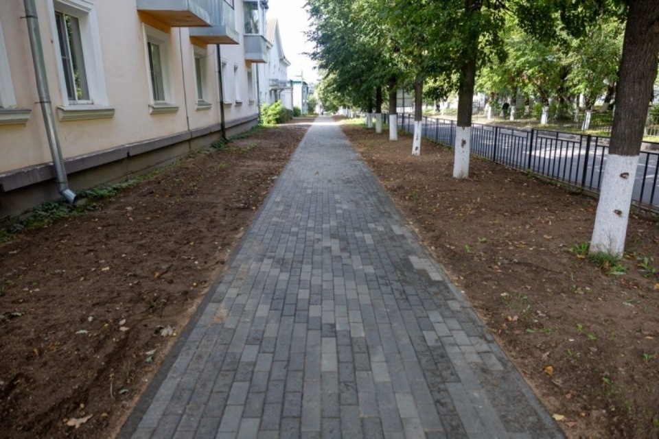 В Новосокольниках по жалобам жителей отремонтировали улицу Ленинскую