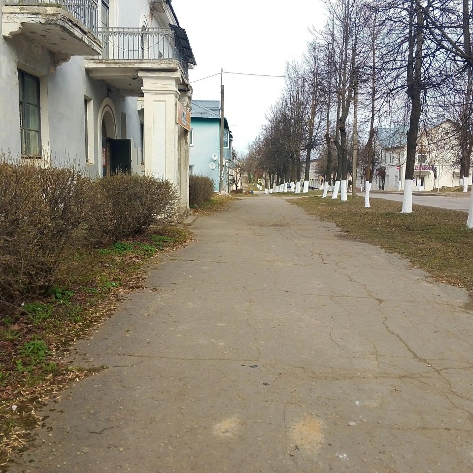 В Новосокольниках по жалобам жителей отремонтировали улицу Ленинскую