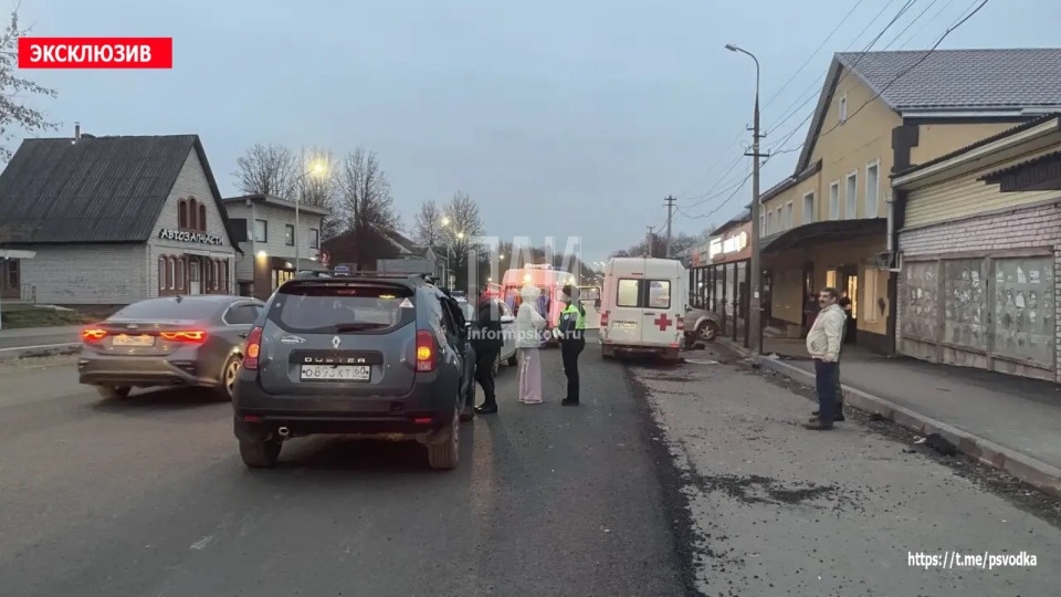 В Опочке Renault Duster сбил женщину на пешеходном переходе