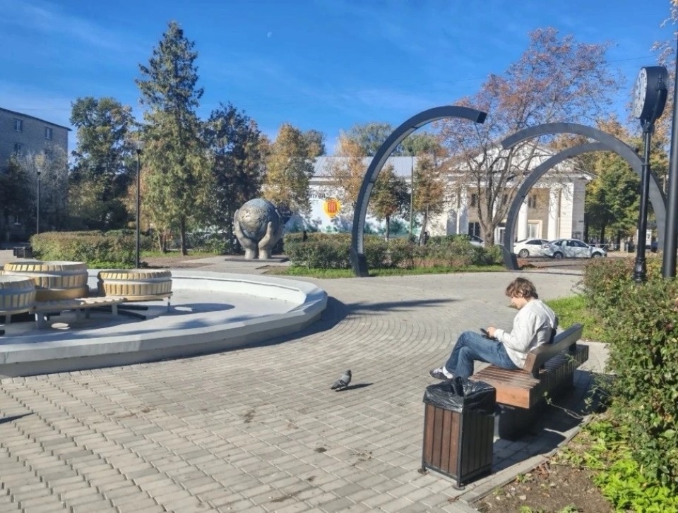 Молодежь Великих Лук придумала арт-объект для обновленного сквера на Ленина Молодежь Великих Лук придумала арт-объект для обновленного сквера на Ленина